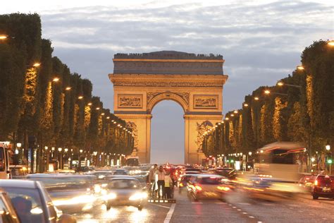 champs élysee paris.